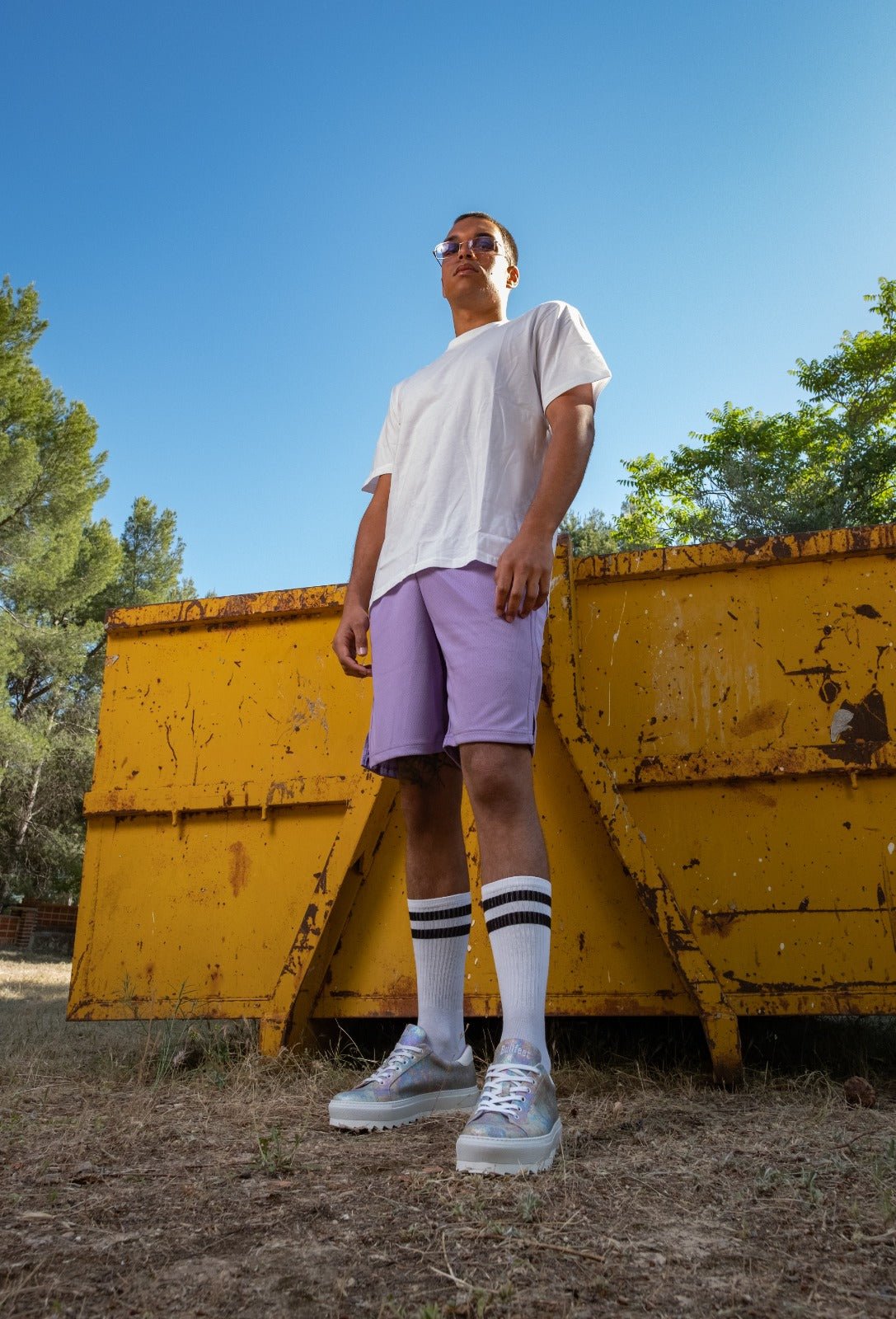 Most comfortable types of sneakers for standing all day long - Bullfeet