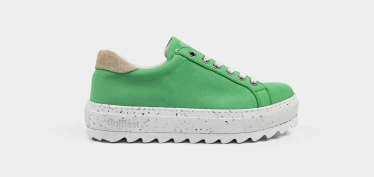 Zapatilla urbana para mujer ejemplo