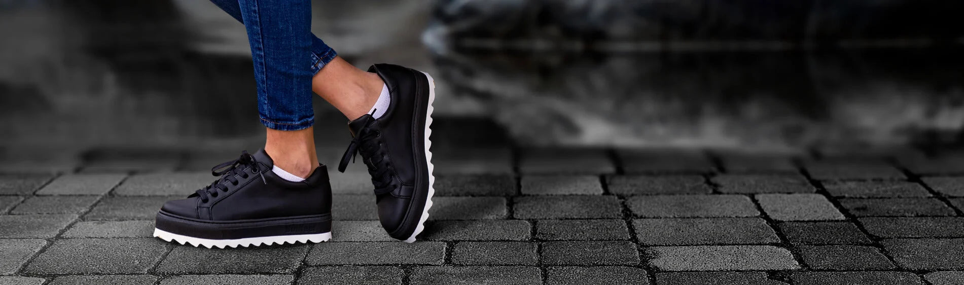 Zapatillas negras de mujer banner